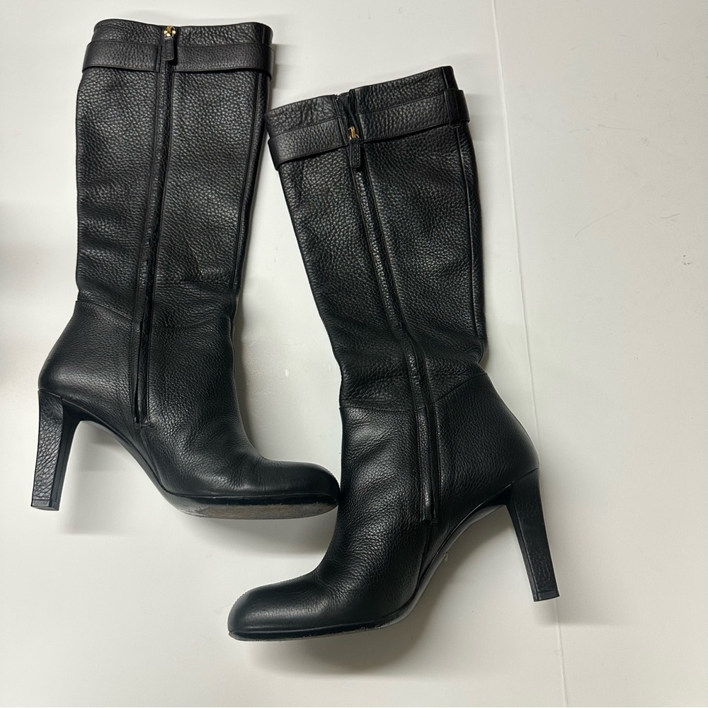 Gucci Women’s Black Leather Knee-High Heeled Boots with gold GG buckle strap - Picture 10 of 12